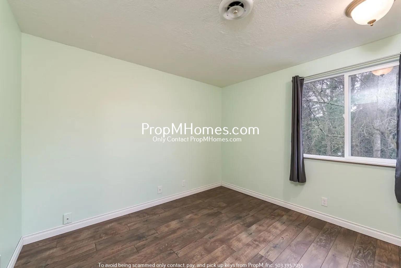 Charming Three Bedroom Home in SW Portland! property image