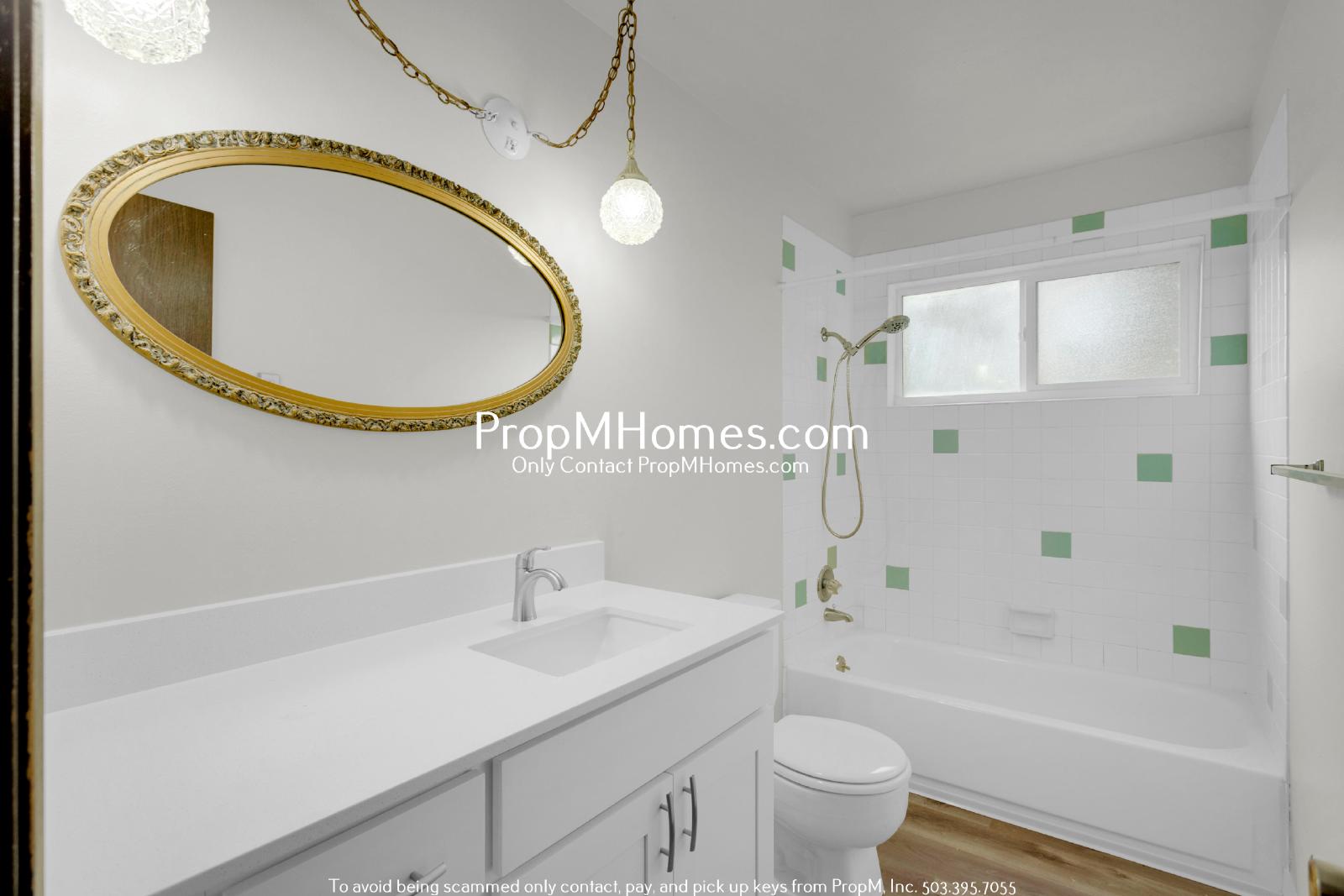 Remodeled Two Bedroom Duplex in Oregon City! property image