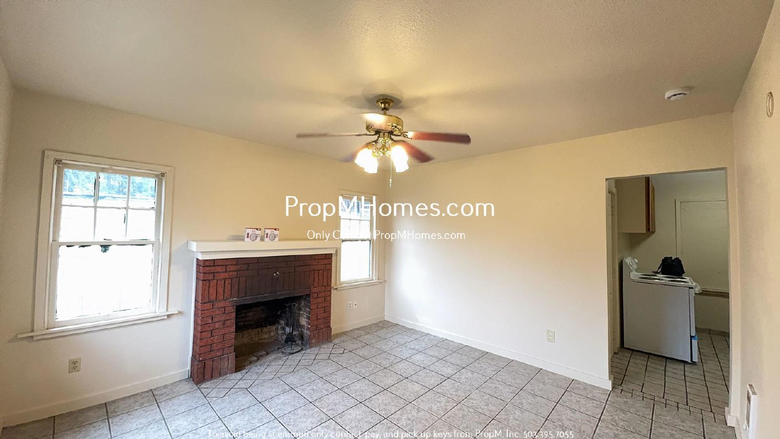 Charming Single Family Home in Happy Valley! property image