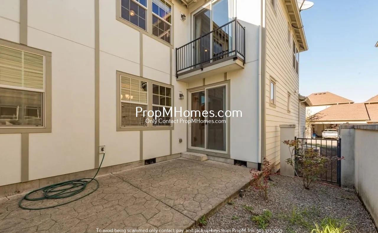 Gorgeous Three Bedroom Home in Villebois! property image