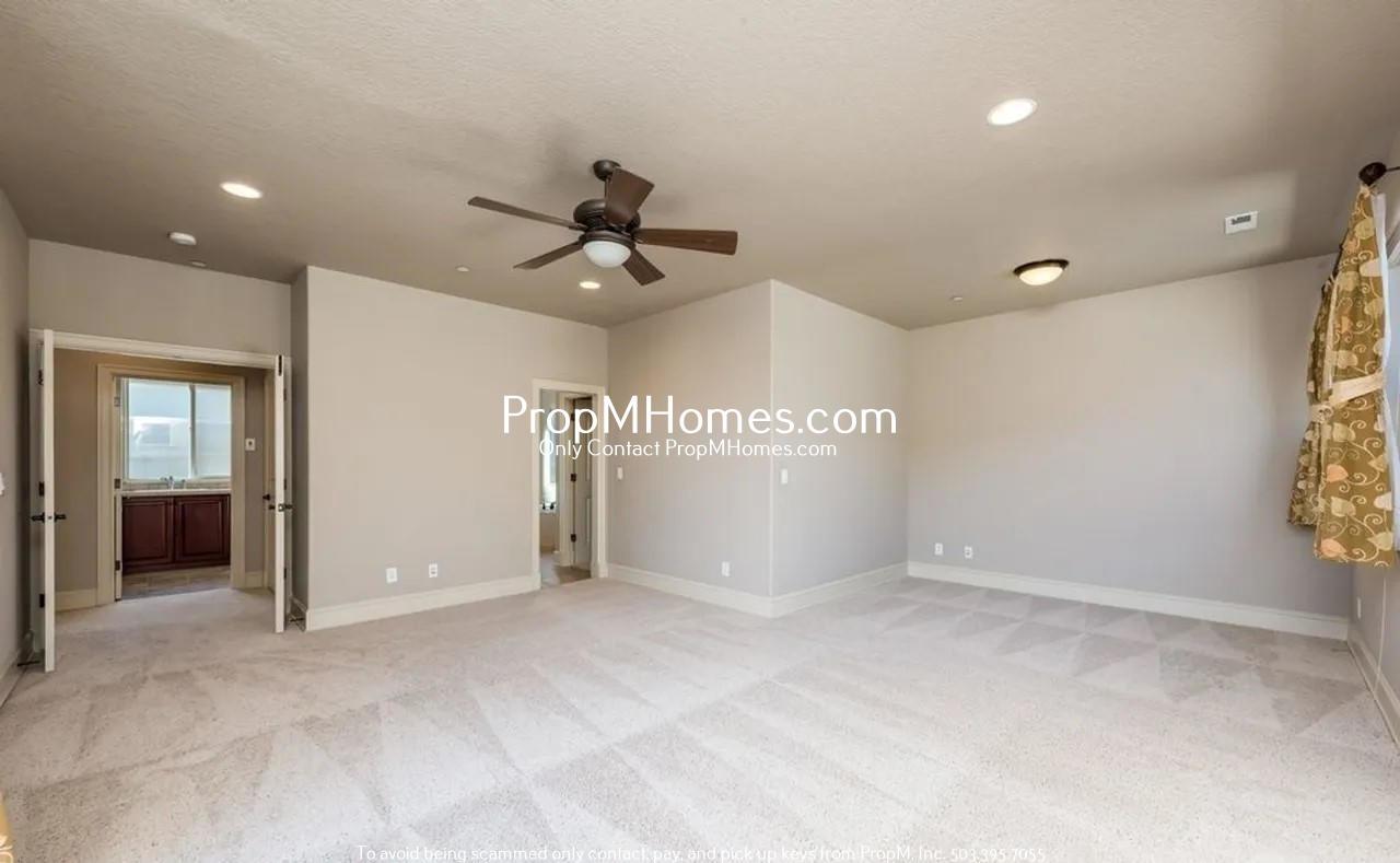 Gorgeous Three Bedroom Home in Villebois! property image