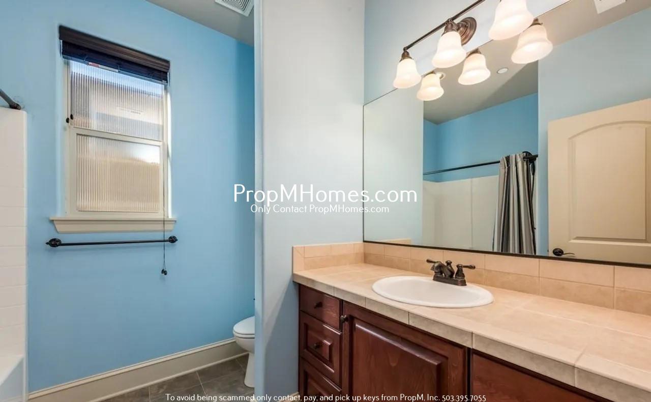 Gorgeous Three Bedroom Home in Villebois! property image