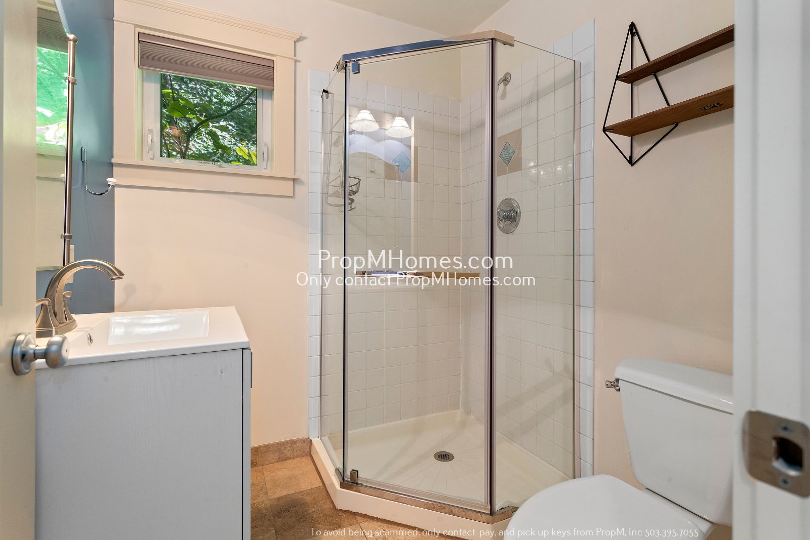 Two-Bedroom End Unit Condo in Goose Hollow! FREE PET RENT & DEPOSIT SPECIAL property image