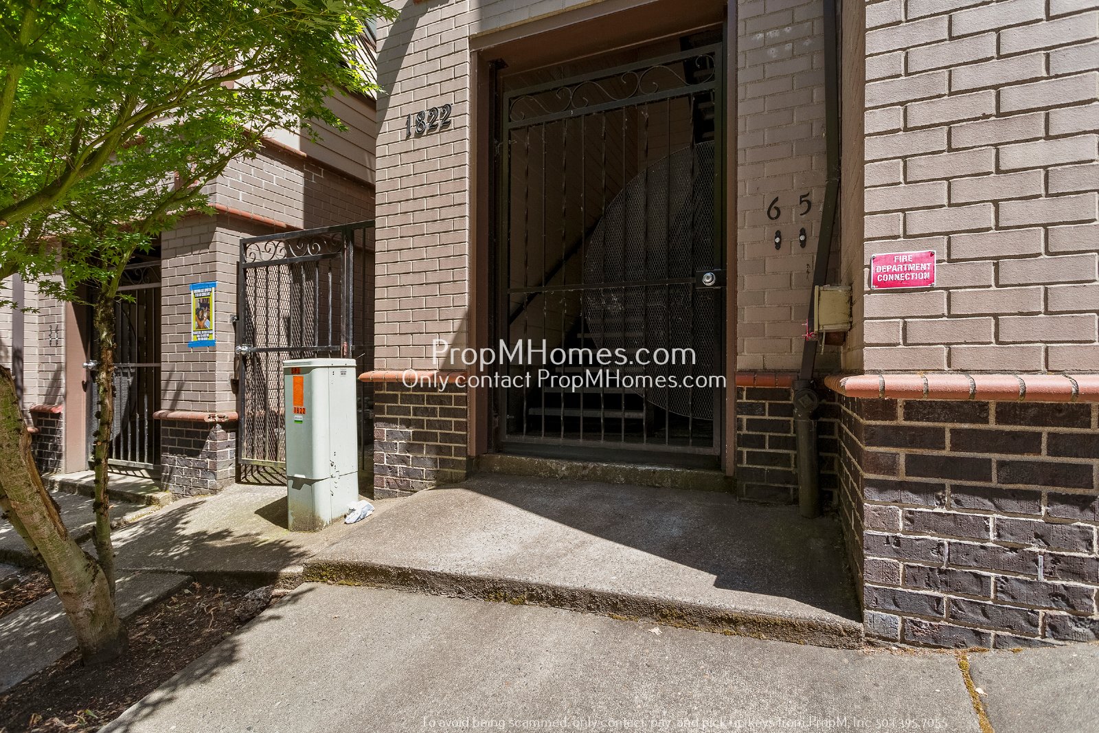 Two-Bedroom End Unit Condo in Goose Hollow! FREE PET RENT & DEPOSIT SPECIAL property image