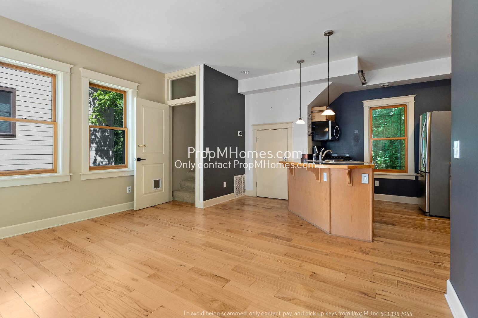 Two-Bedroom End Unit Condo in Goose Hollow! FREE PET RENT & DEPOSIT SPECIAL property image