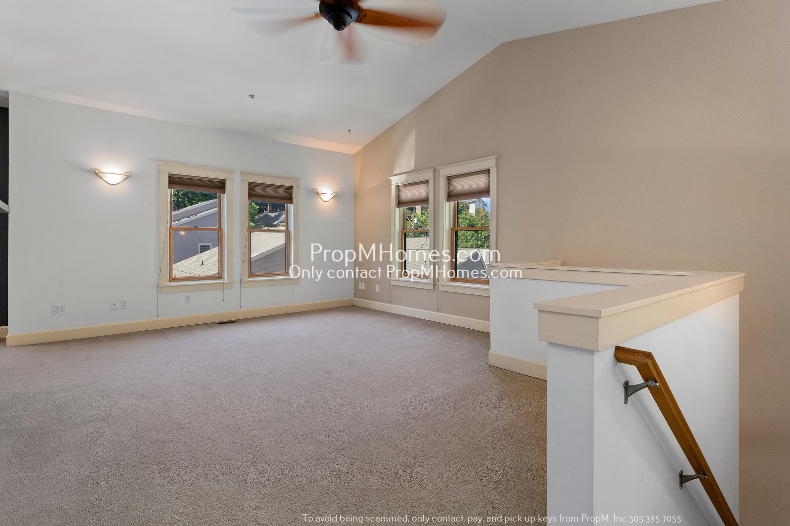 Two-Bedroom End Unit Condo in Goose Hollow! FREE PET RENT & DEPOSIT SPECIAL property image