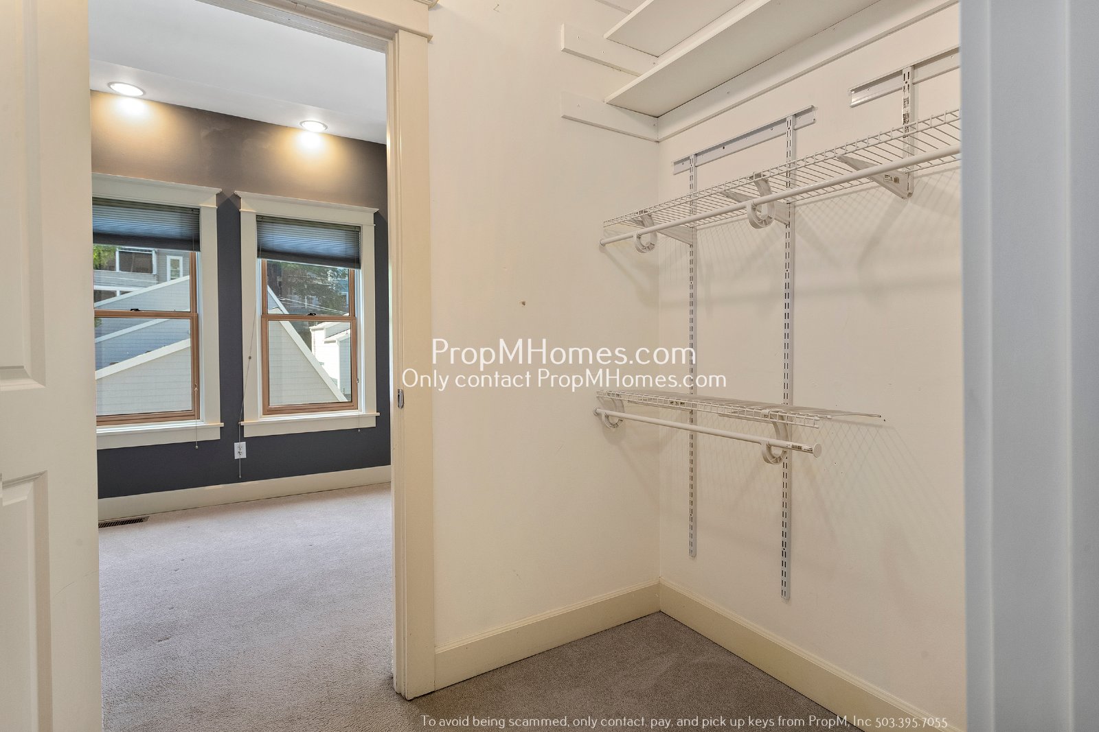 Two-Bedroom End Unit Condo in Goose Hollow! FREE PET RENT & DEPOSIT SPECIAL property image