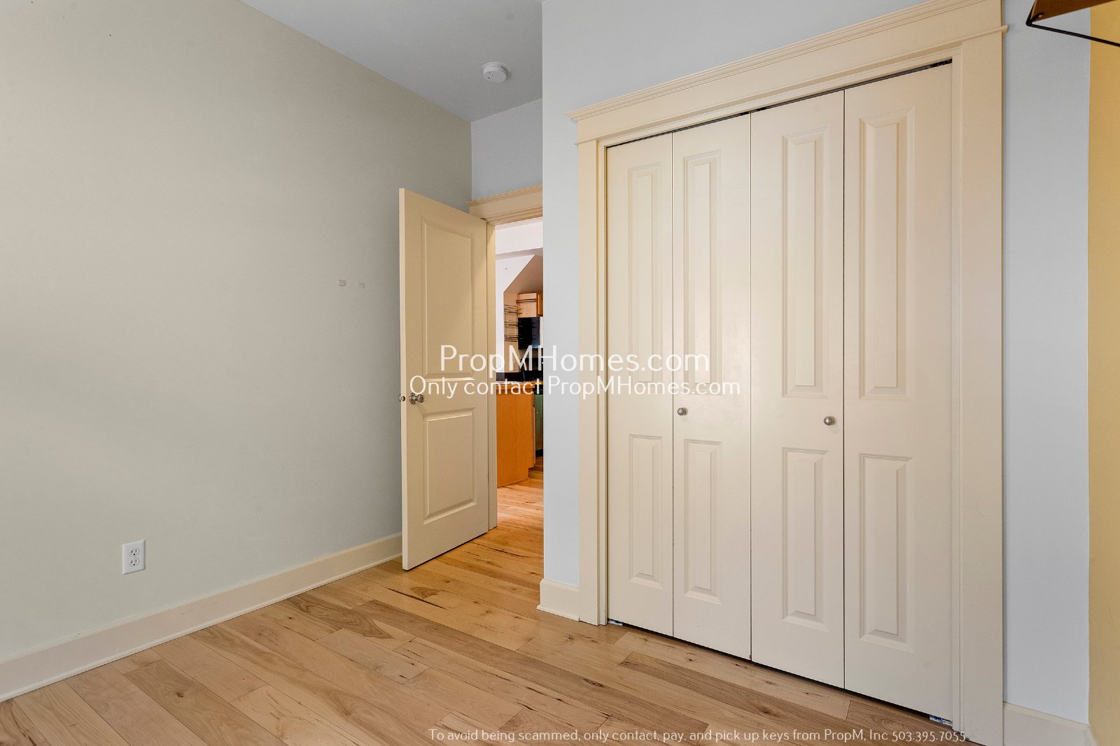 Two-Bedroom End Unit Condo in Goose Hollow! FREE PET RENT & DEPOSIT SPECIAL property image