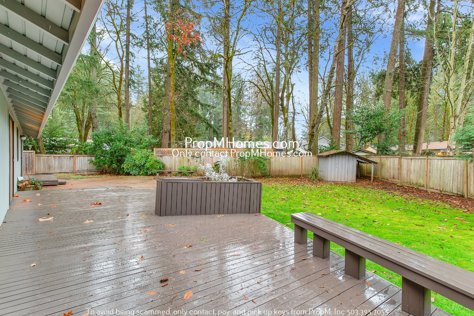 Lake Oswego Three Bedroom Ranch On 1/4 Acre! DEPOSIT SPECIAL property image