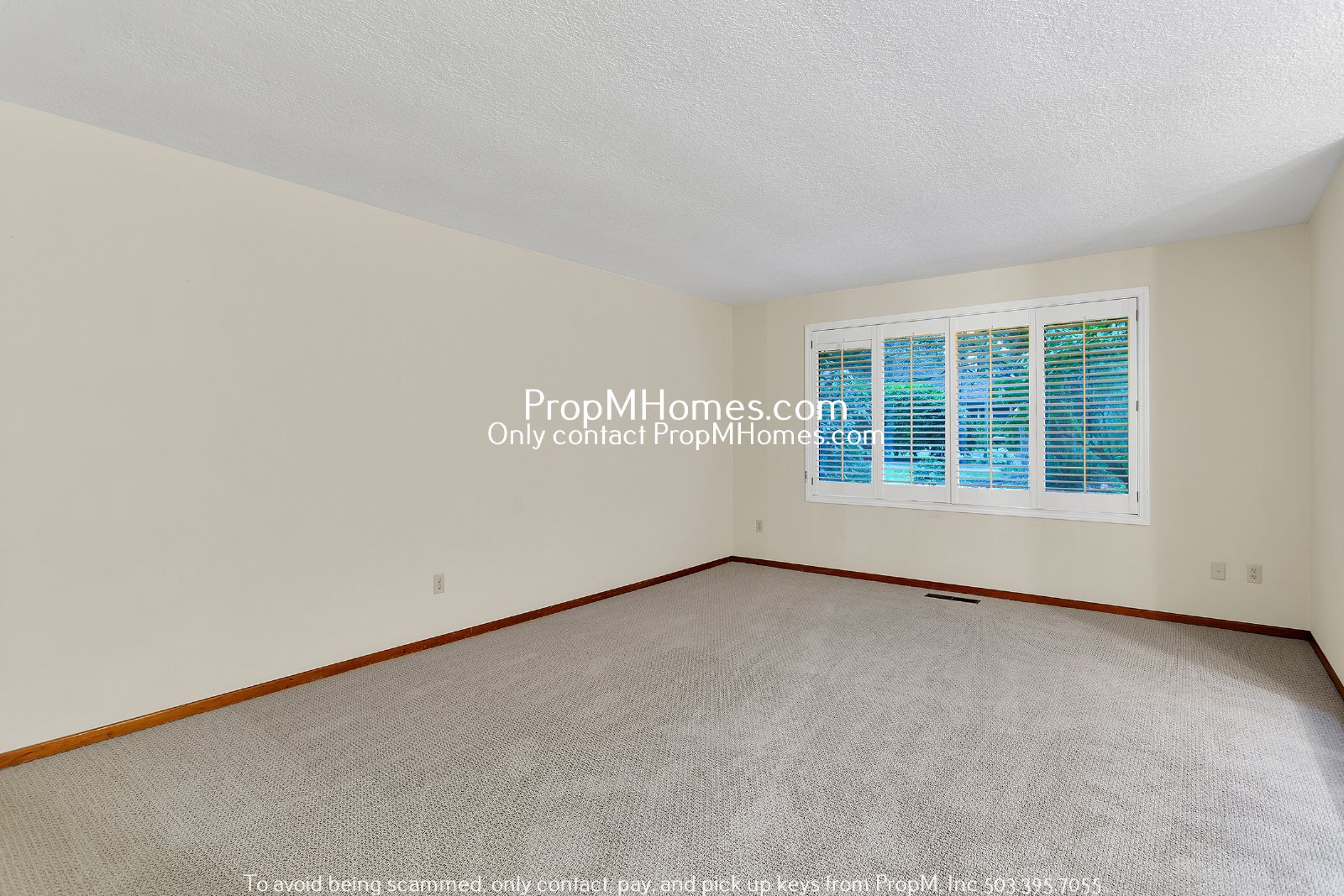 Lake Oswego Three Bedroom Ranch On 1/4 Acre! DEPOSIT SPECIAL property image