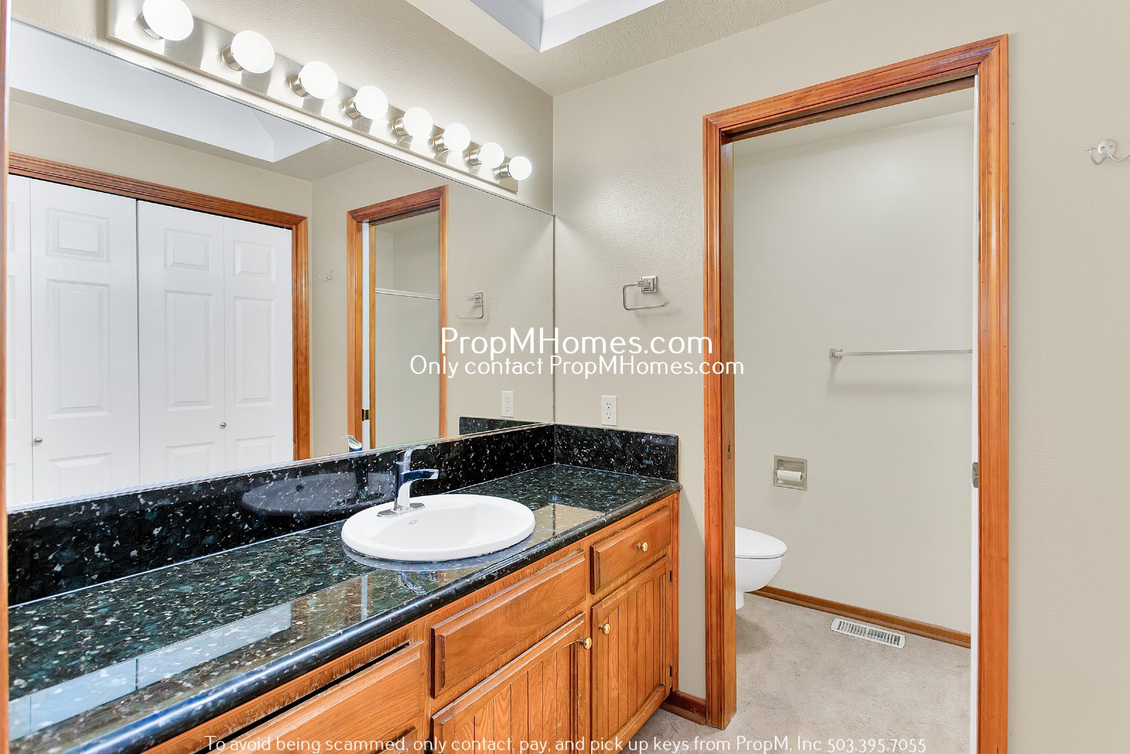 Lake Oswego Three Bedroom Ranch On 1/4 Acre! DEPOSIT SPECIAL property image