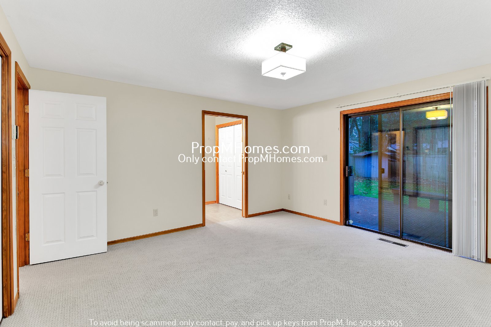 Lake Oswego Three Bedroom Ranch On 1/4 Acre! DEPOSIT SPECIAL property image