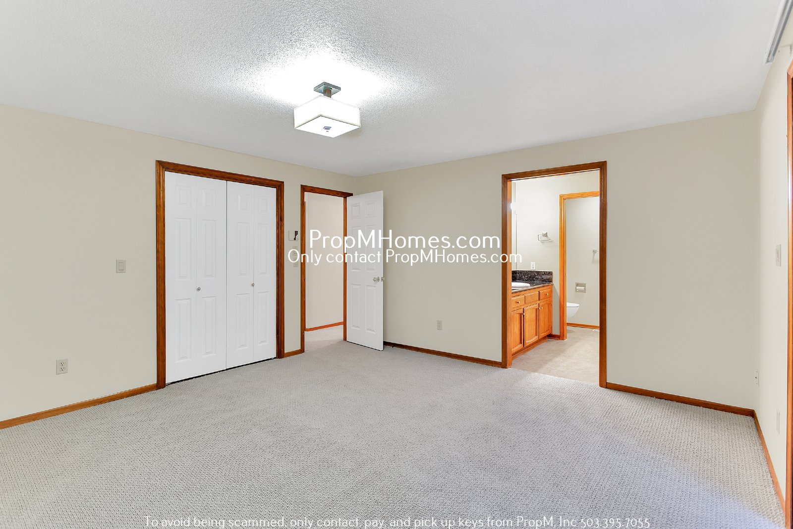 Lake Oswego Three Bedroom Ranch On 1/4 Acre! DEPOSIT SPECIAL property image