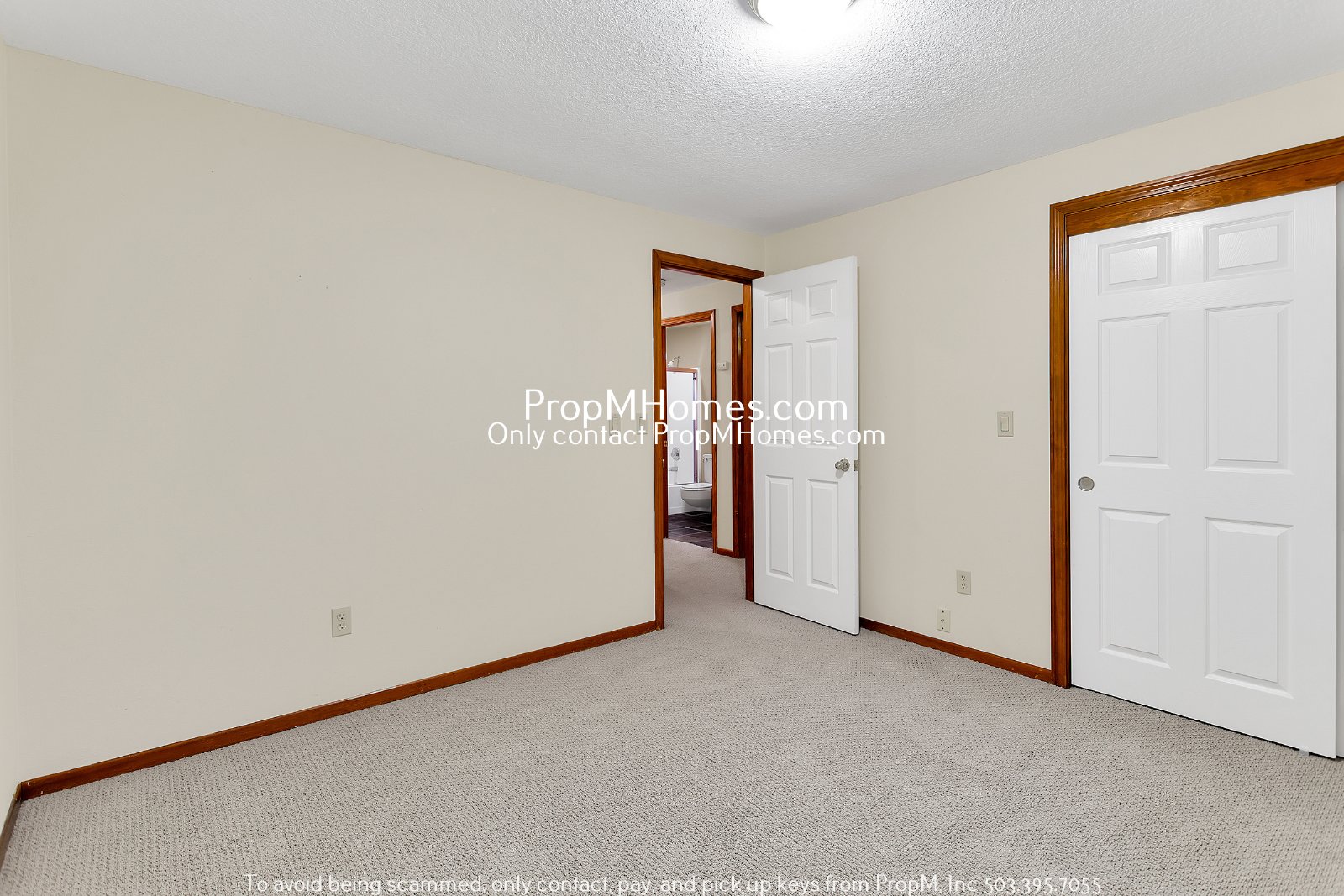 Lake Oswego Three Bedroom Ranch On 1/4 Acre! DEPOSIT SPECIAL property image