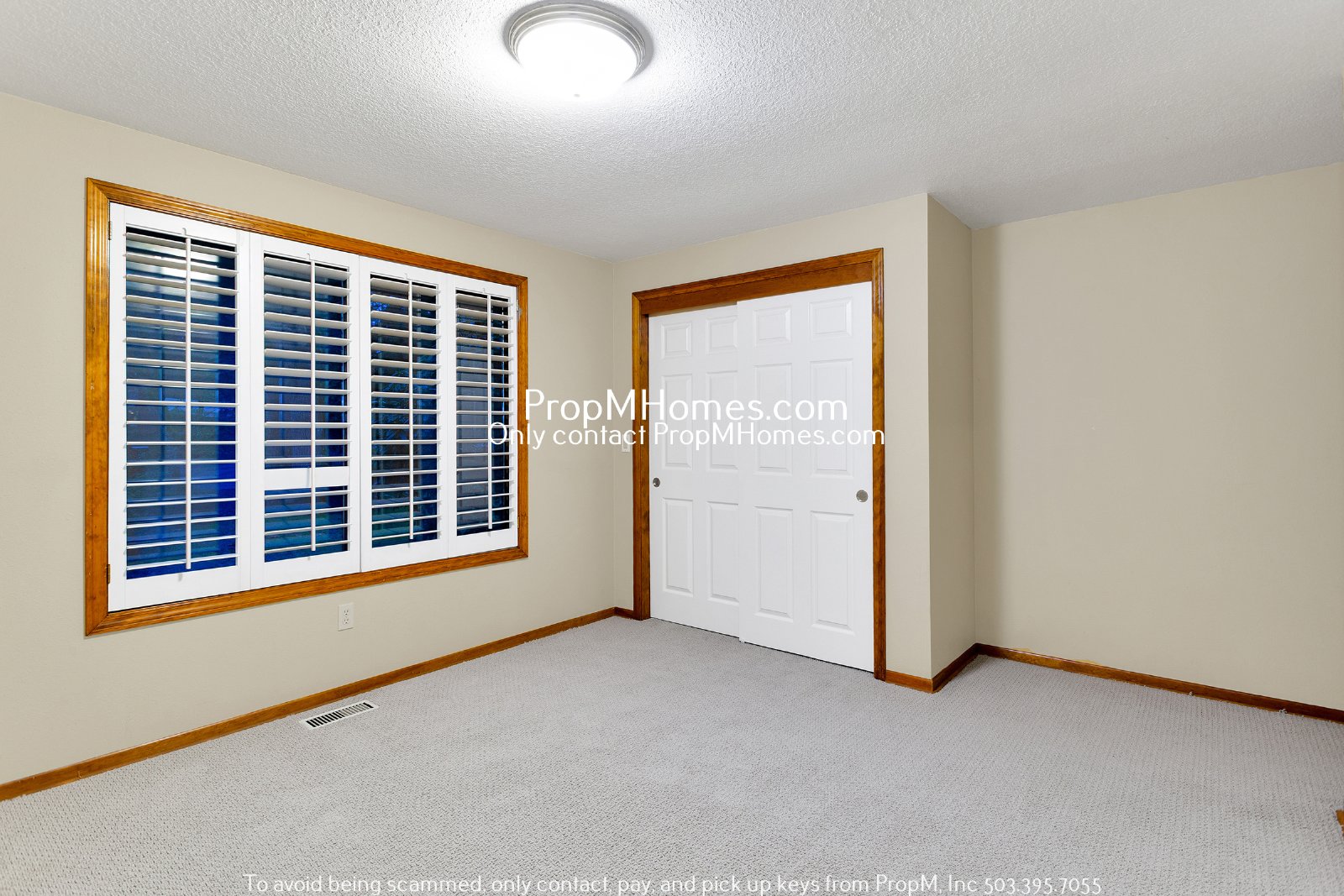 Lake Oswego Three Bedroom Ranch On 1/4 Acre! DEPOSIT SPECIAL property image