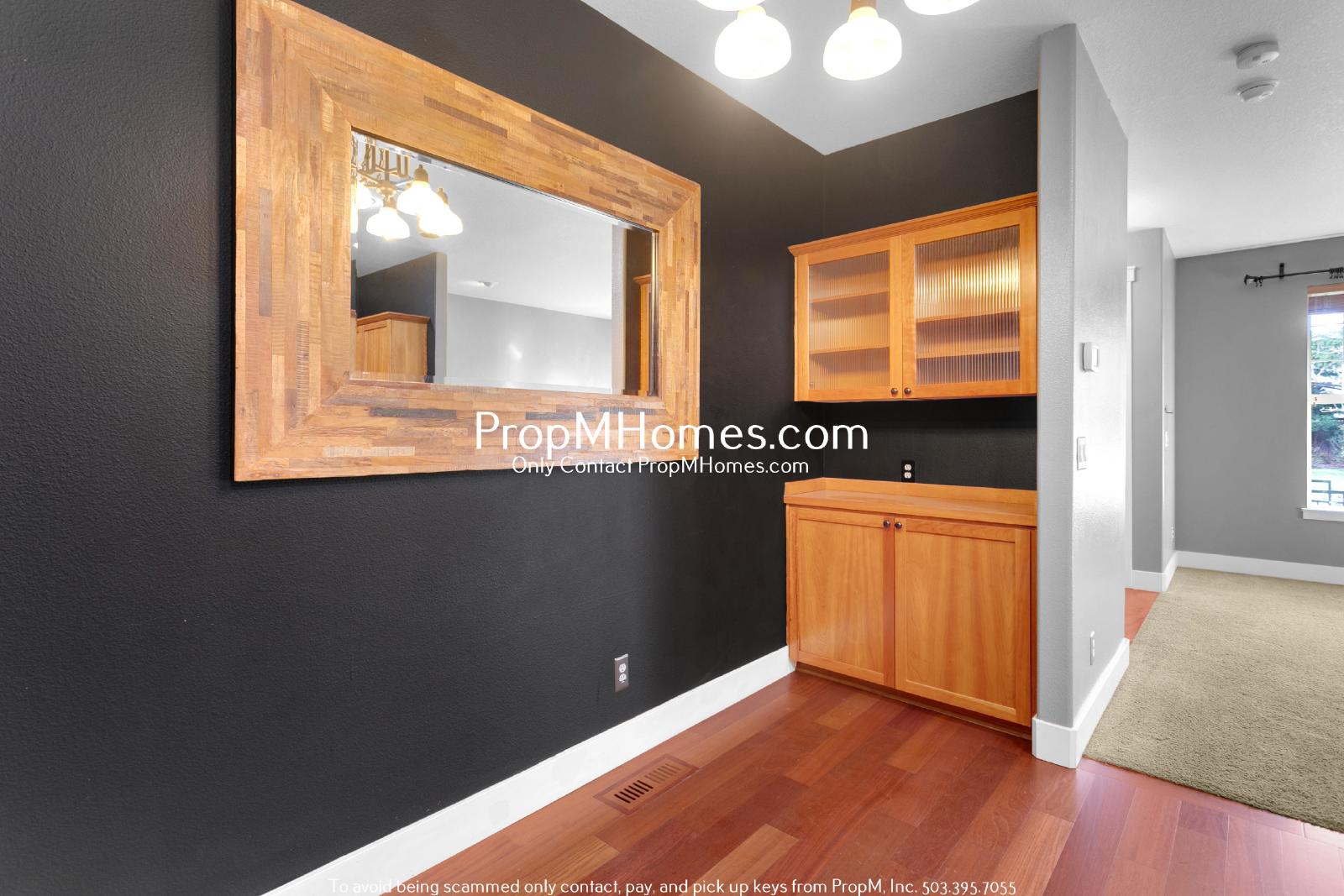 Cozy Two Bedroom Townhome in the Heart of Villebois - Newly Painted Interior! property image