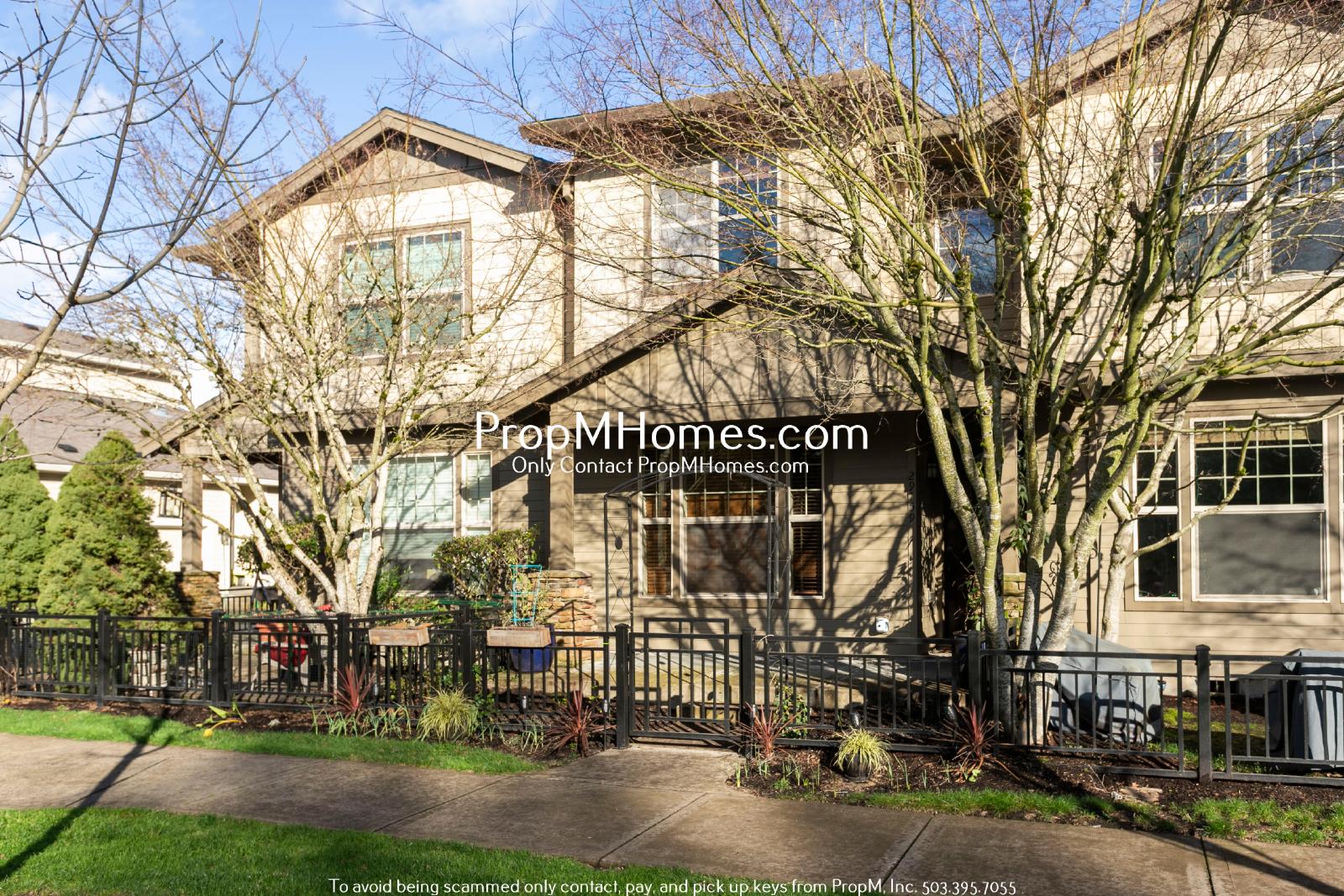 Cozy Two Bedroom Townhome in the Heart of Villebois - Newly Painted Interior! property image