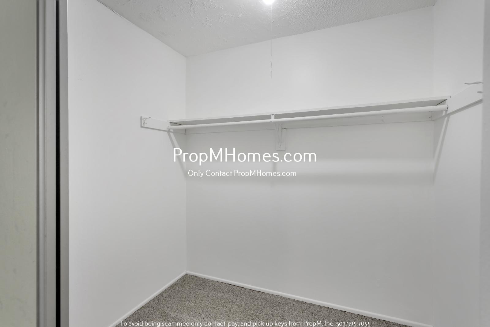 Updated Two Bedroom First Floor Unit in the Heart of Oregon City property image