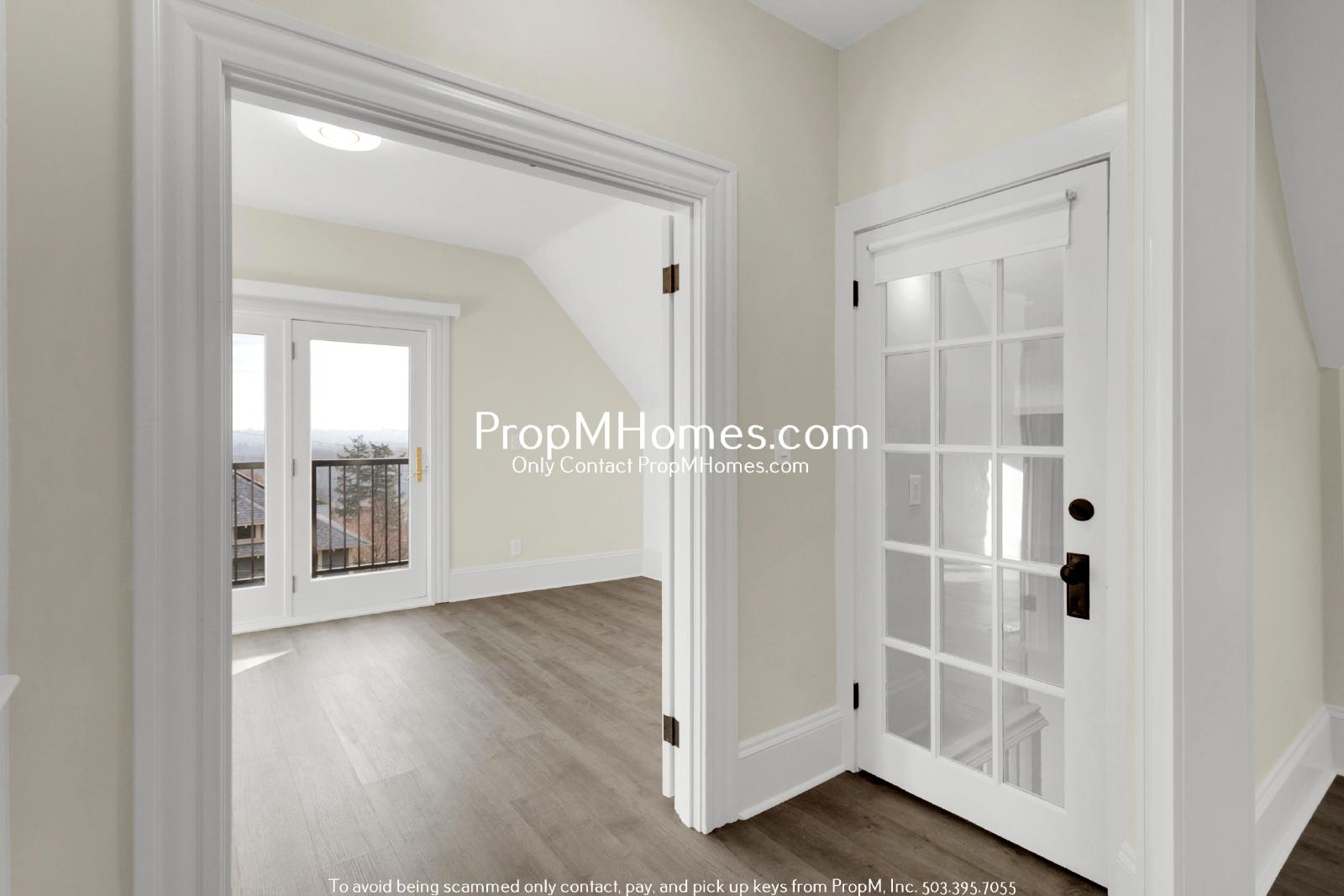 Updated Lair Hill Victorian with Willamette River & Mt Hood Views! property image