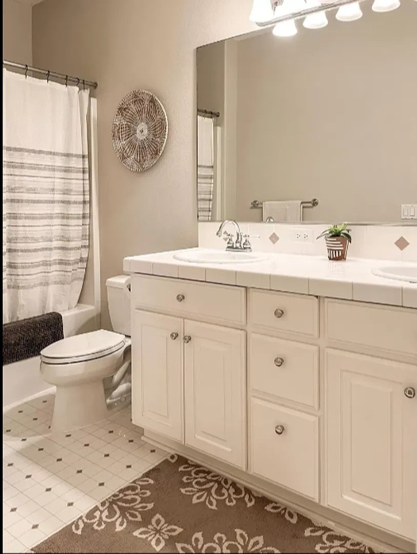 Luxury Four Bedroom Home in West Linn w/ Stunning Views! property image