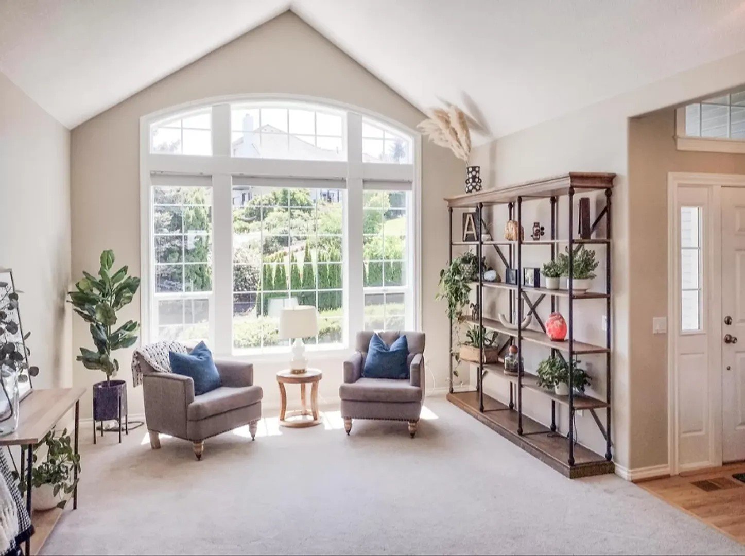 Luxury Four Bedroom Home in West Linn w/ Stunning Views! property image