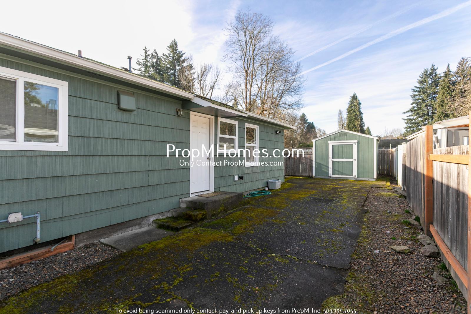 Cozy Two Bedroom Home in Willamette on a Massive Lot! property image