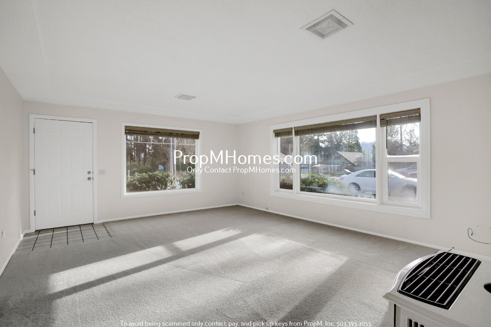 Cozy Two Bedroom Home in Willamette on a Massive Lot! property image