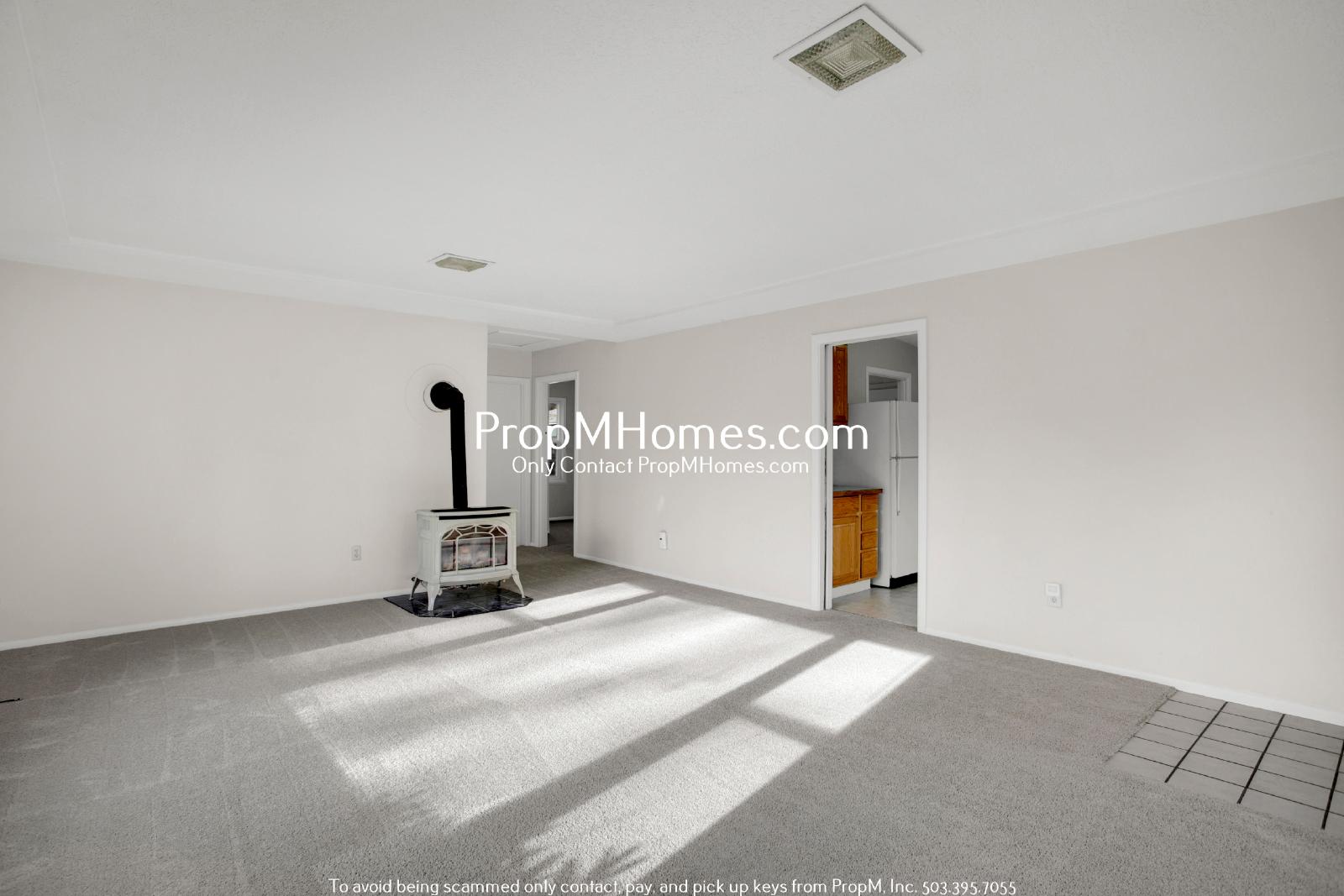 Cozy Two Bedroom Home in Willamette on a Massive Lot! property image