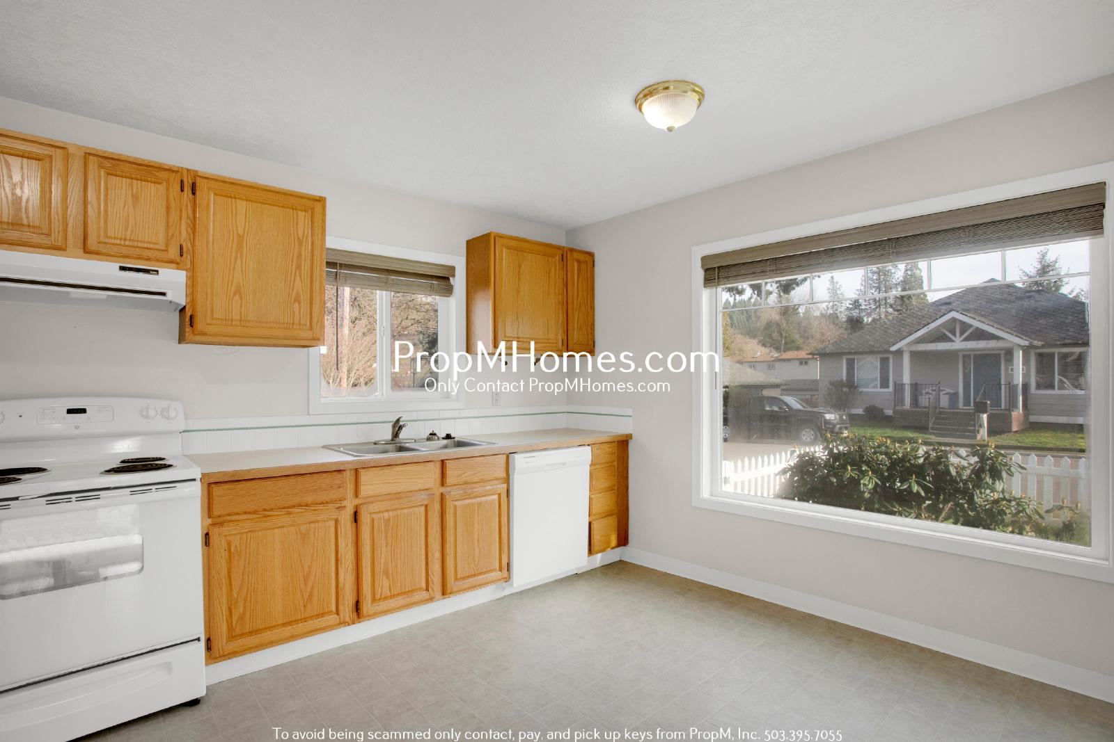 Cozy Two Bedroom Home in Willamette on a Massive Lot! property image