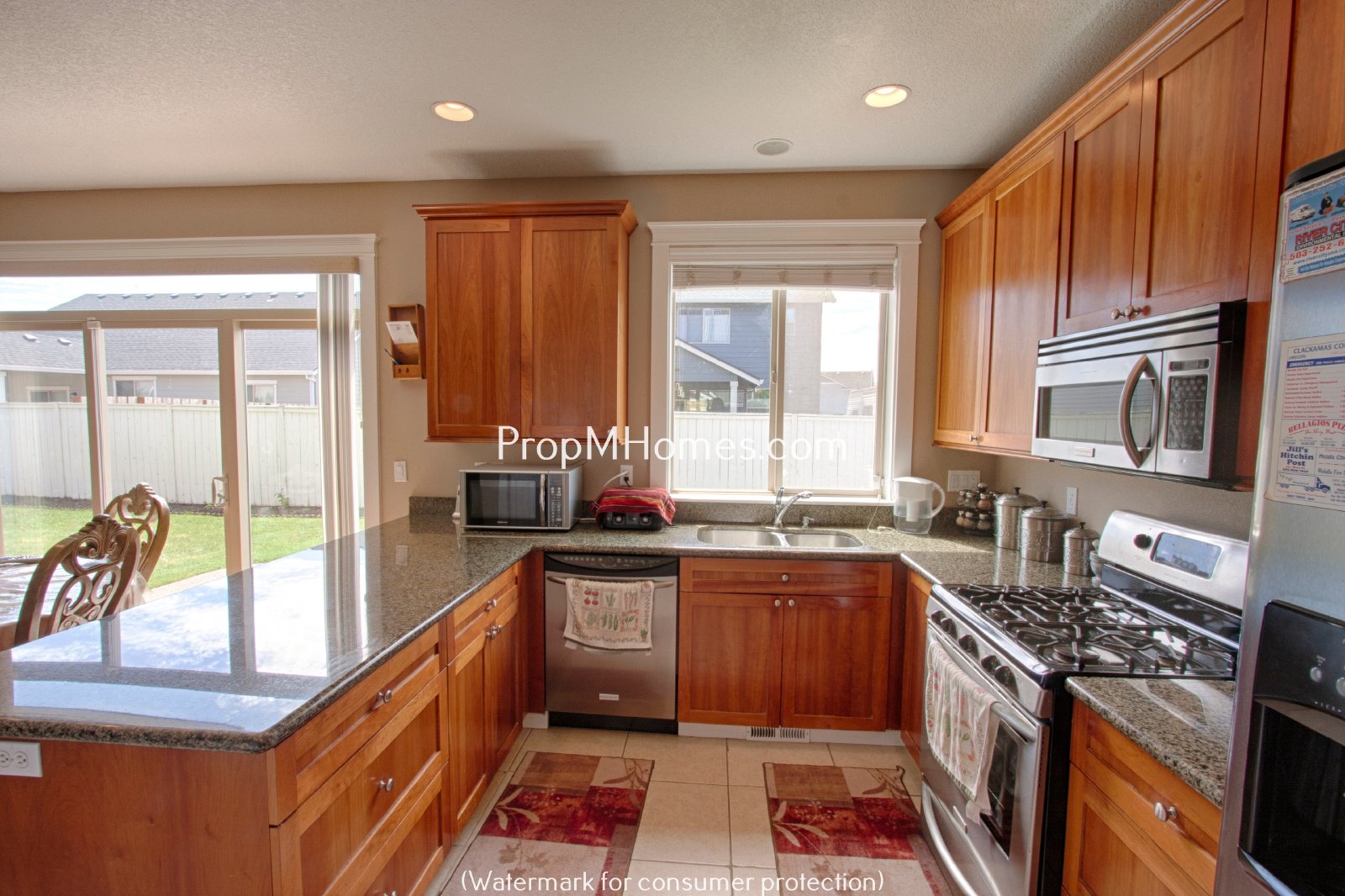 Beautiful Five Bedroom Craftsman Style Home in Molalla! property image