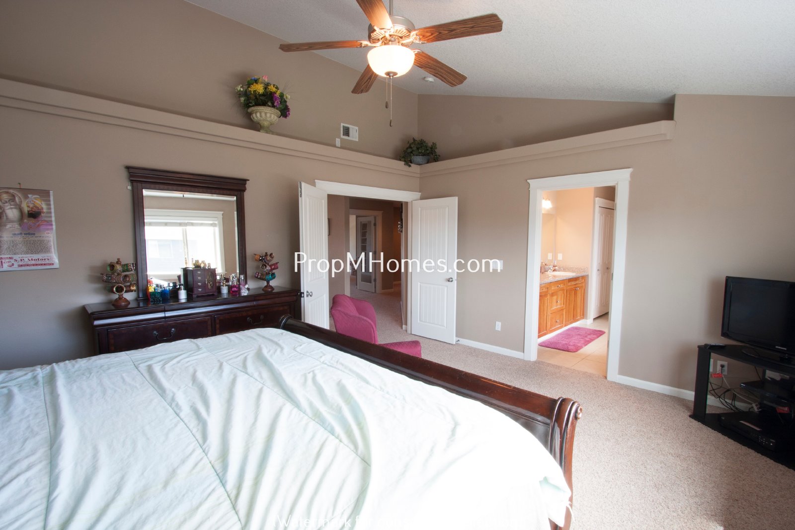 Beautiful Five Bedroom Craftsman Style Home in Molalla! property image