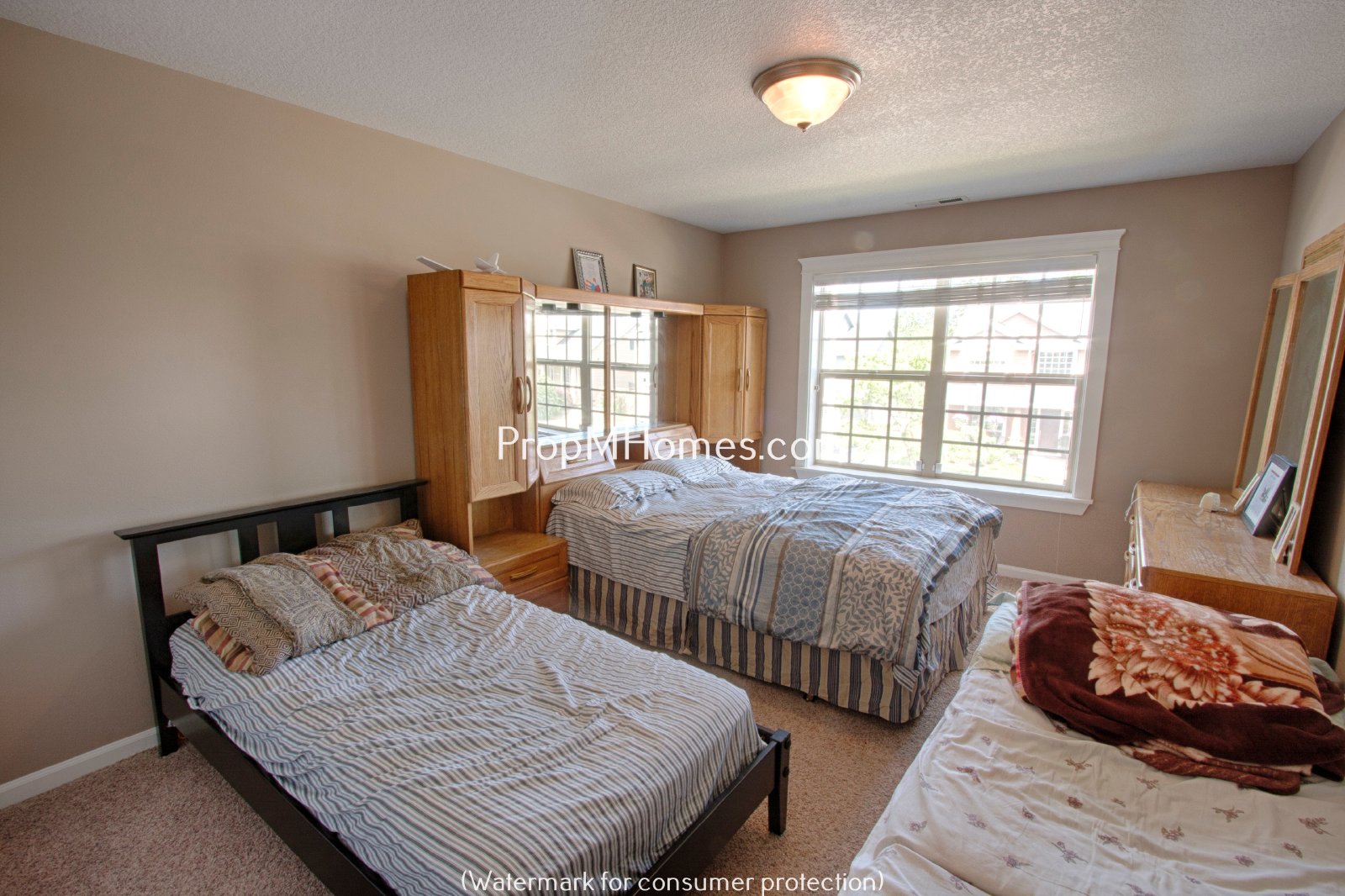 Beautiful Five Bedroom Craftsman Style Home in Molalla! property image