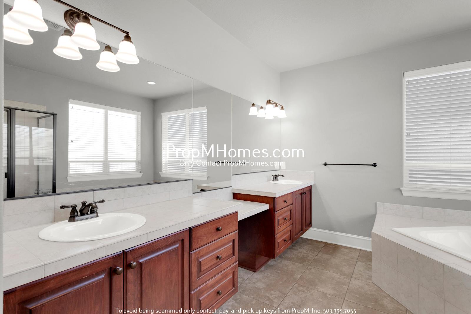 Beautiful Three Bedroom Home in Villebois! property image