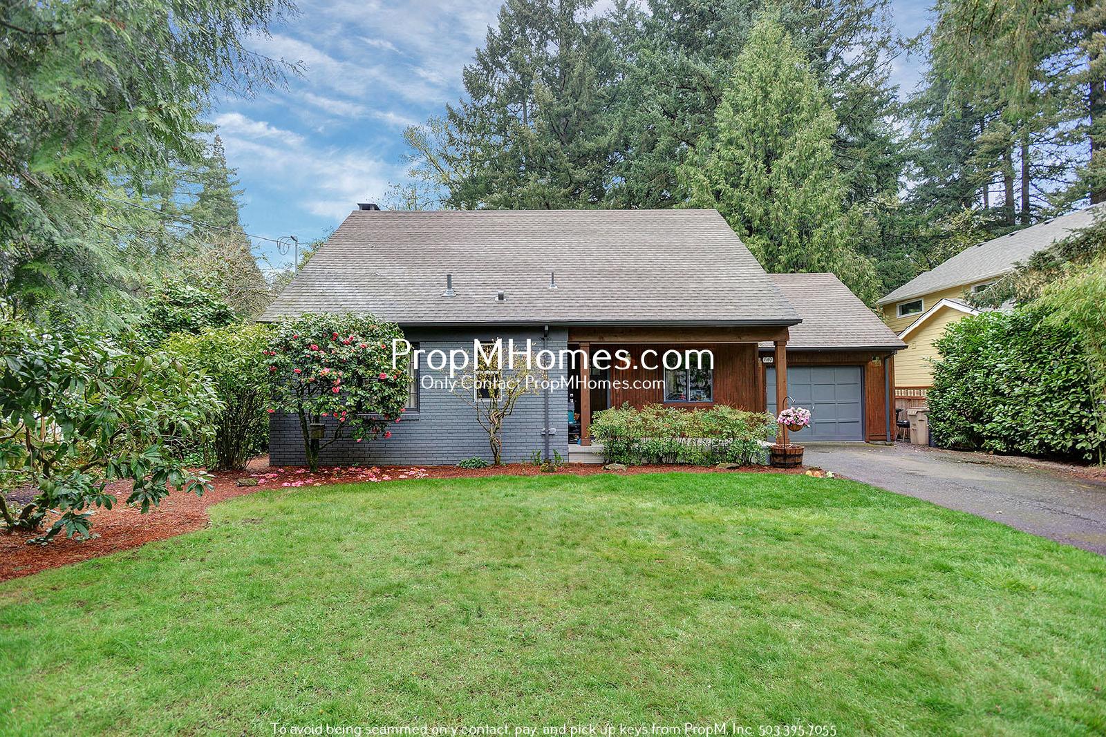 Charming Updated First Addition Cottage! property image