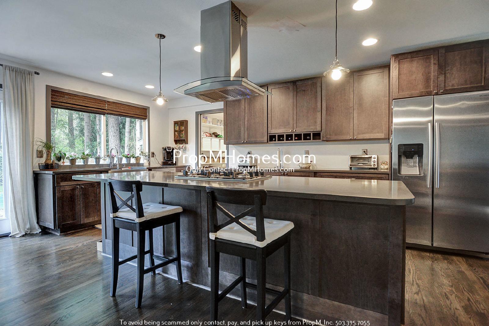 Charming Updated First Addition Cottage! property image