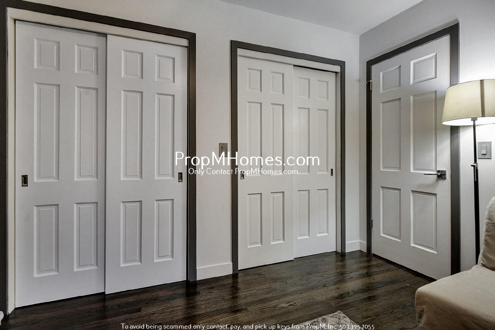 Charming Updated First Addition Cottage! property image