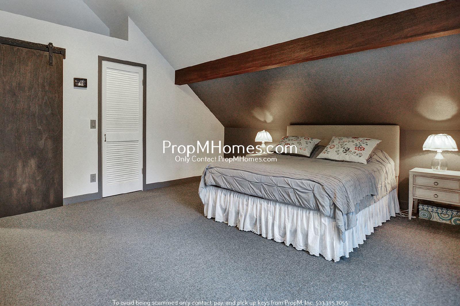 Charming Updated First Addition Cottage! property image