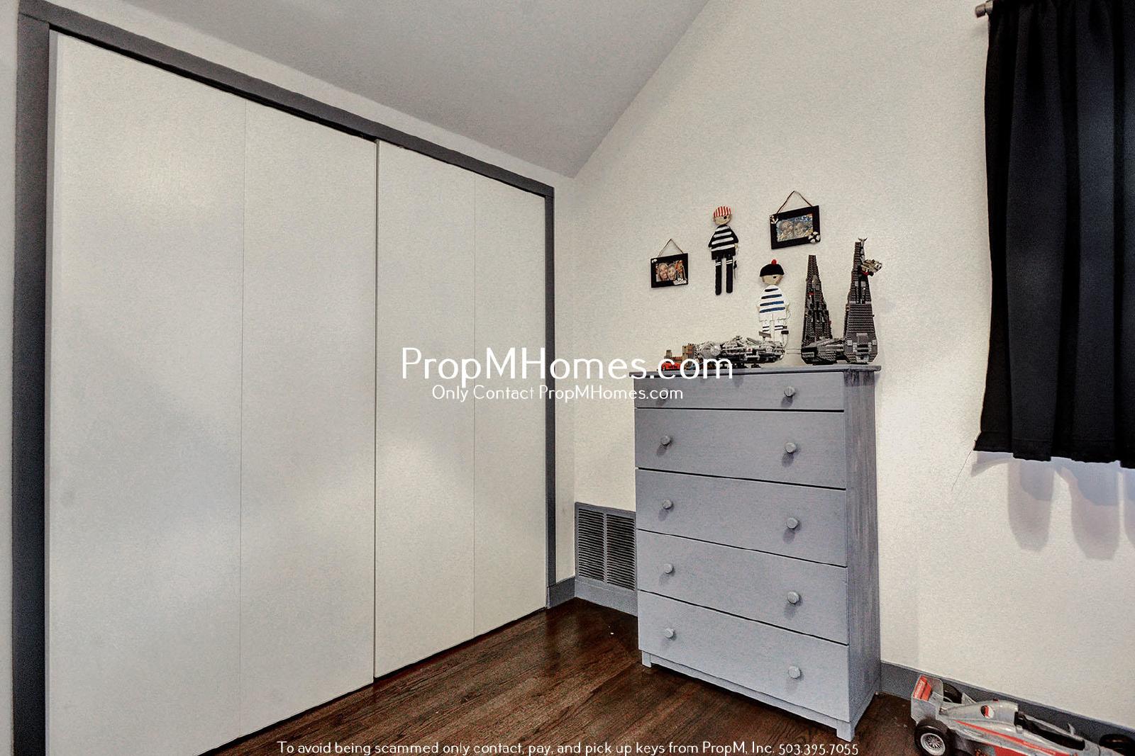 Charming Updated First Addition Cottage! property image