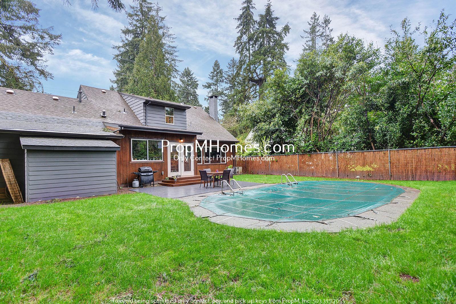 Charming Updated First Addition Cottage! property image