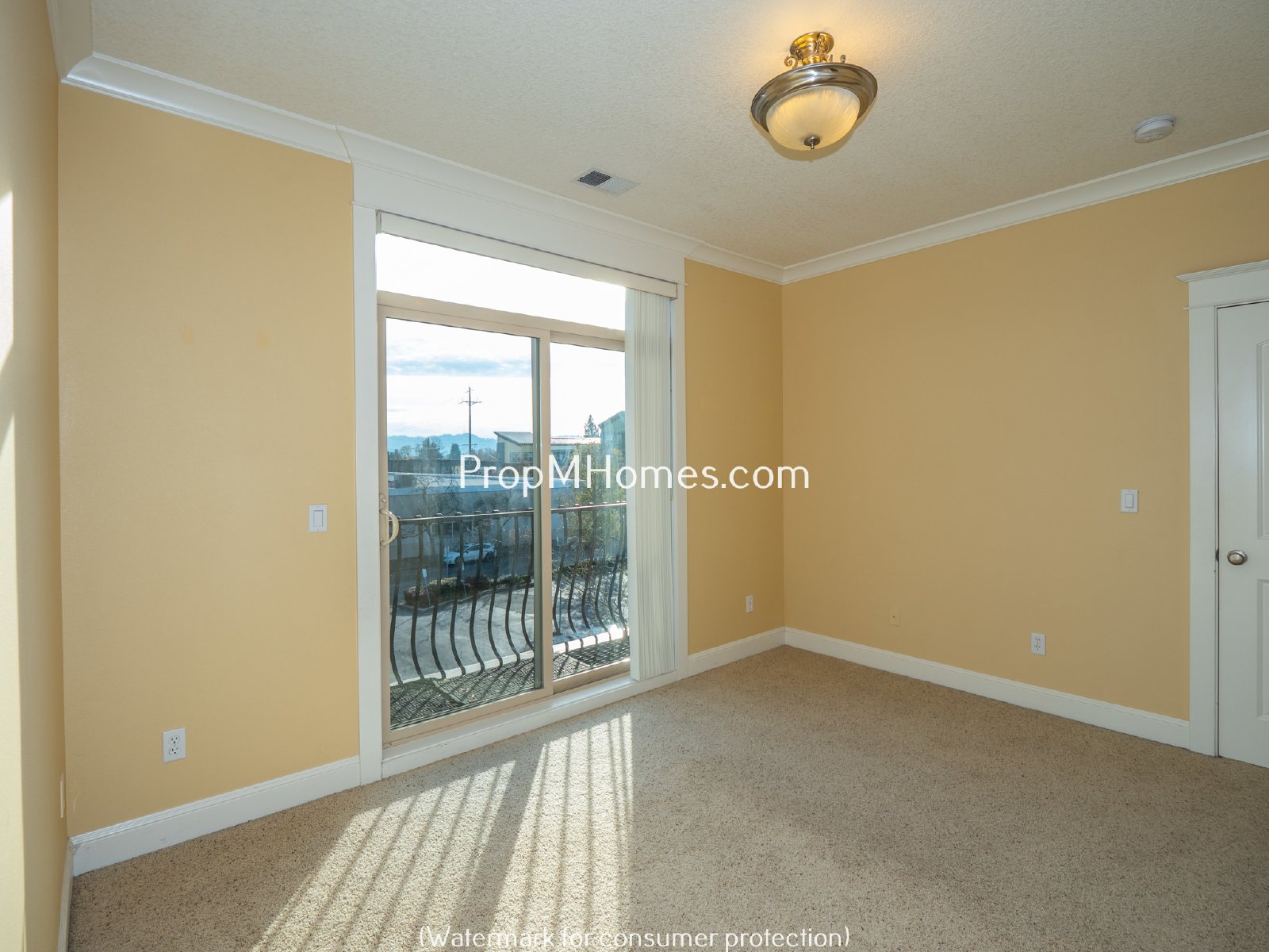 Stunning Humboldt Two Bedroom Townhouse w/ Two Primary Suites! property image