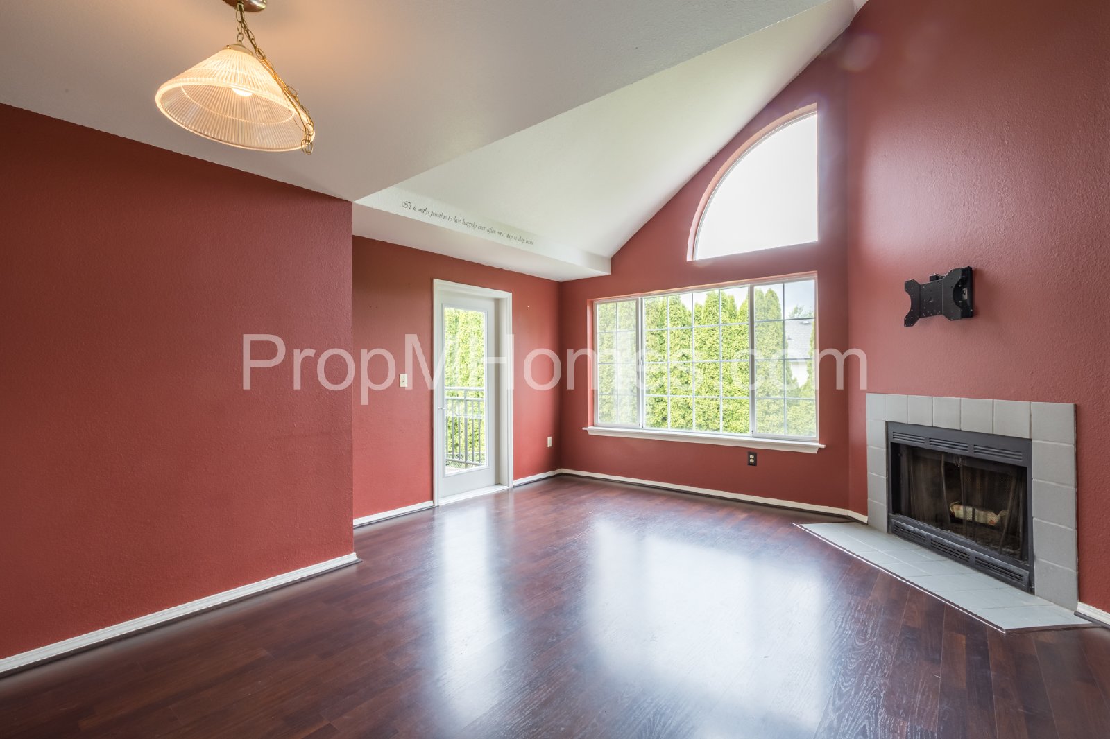 Courtyards at Springville - Upper Level Two Bedroom Condo! property image