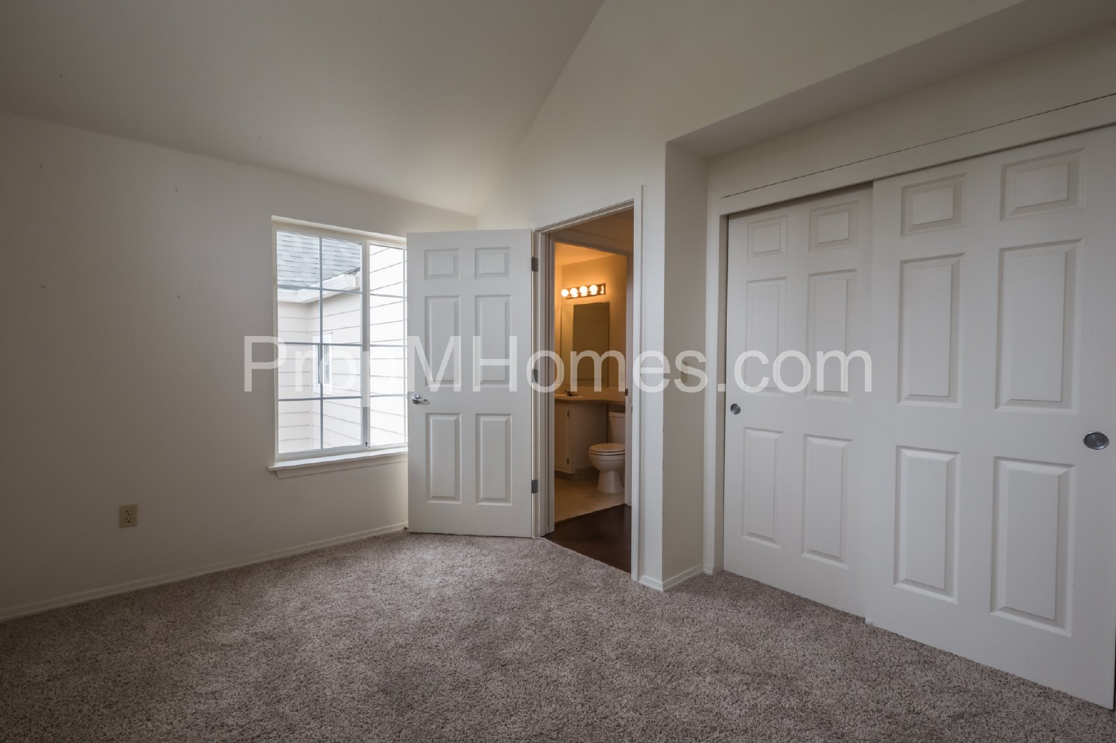 Courtyards at Springville - Upper Level Two Bedroom Condo! property image