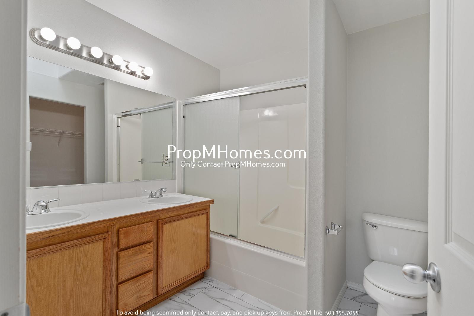 Three Bedroom Home in Aloha w/ Forest Like Surrounding! property image