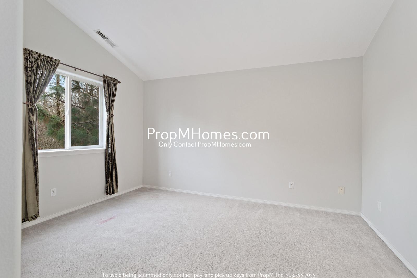 Three Bedroom Home in Aloha w/ Forest Like Surrounding! property image