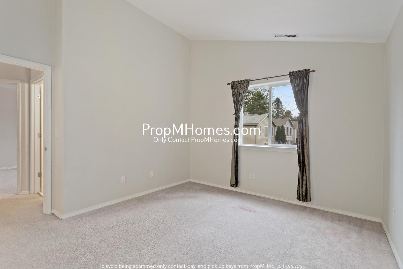 Three Bedroom Home in Aloha w/ Forest Like Surrounding! property image