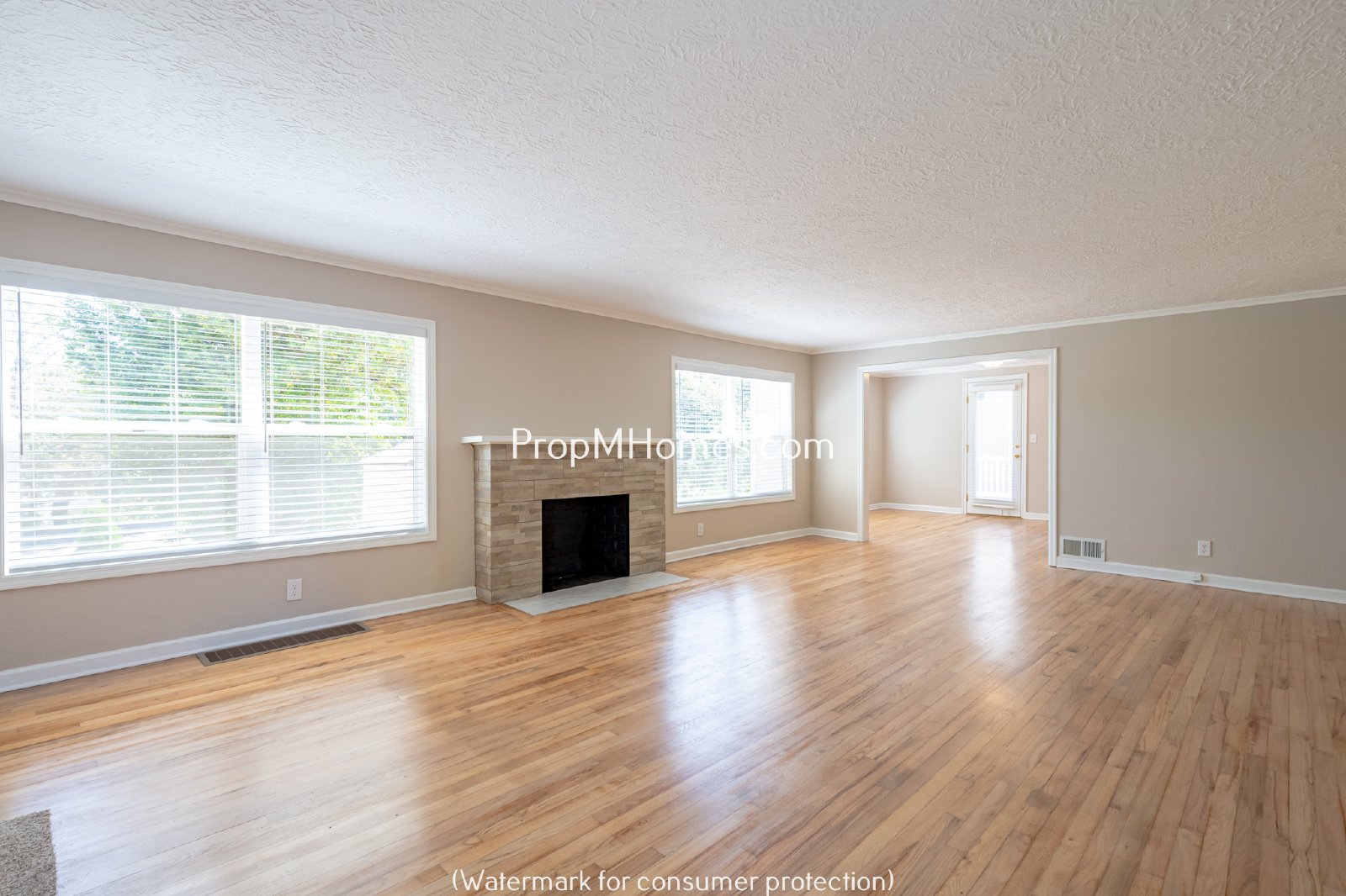 Updated Three Bedroom Home in Milwaukie Heights! property image