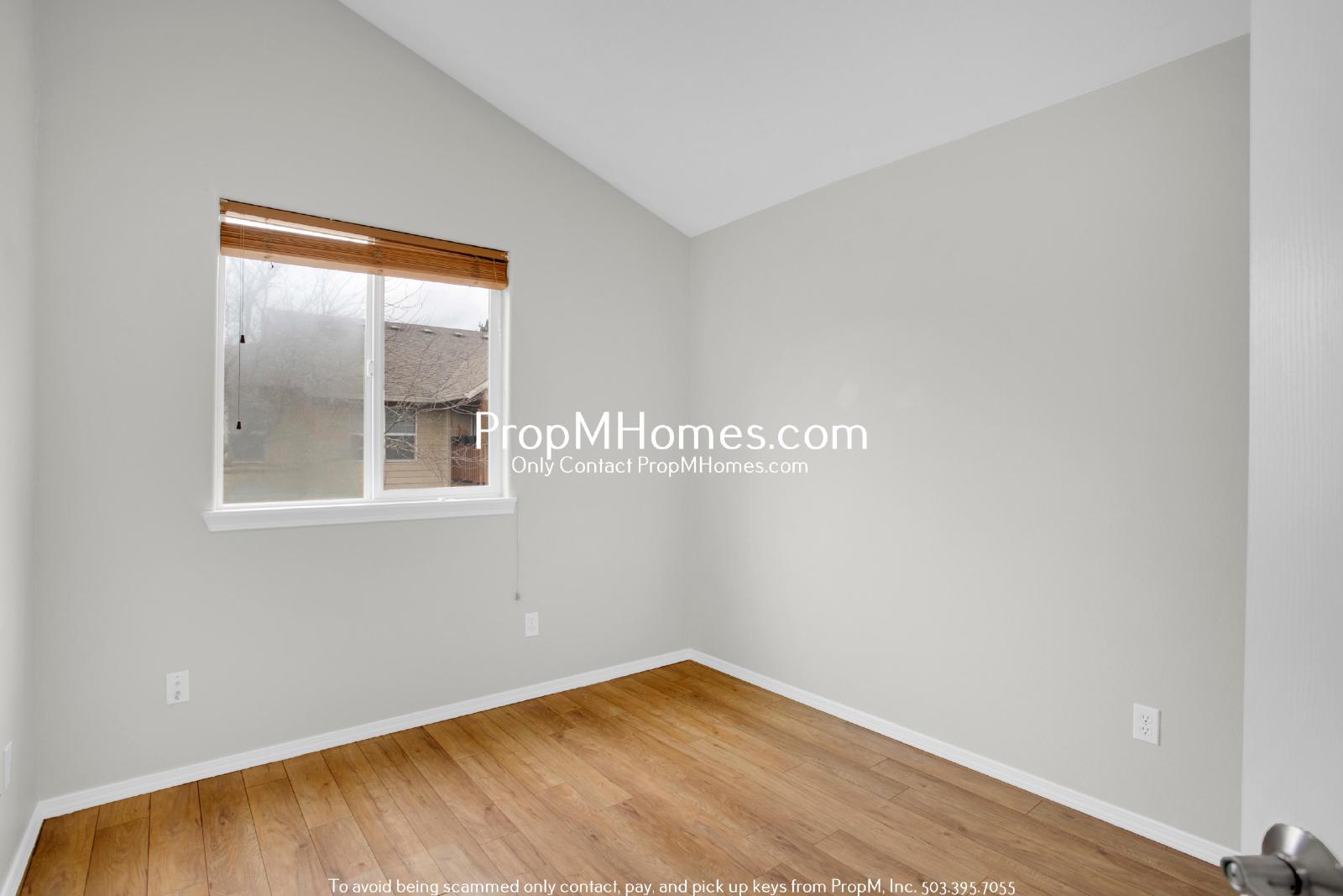 Updated Three Bedroom Townhome Near Nike & Intel! property image