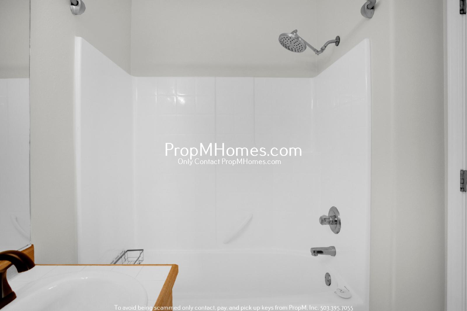 Updated Three Bedroom Townhome Near Nike & Intel! property image