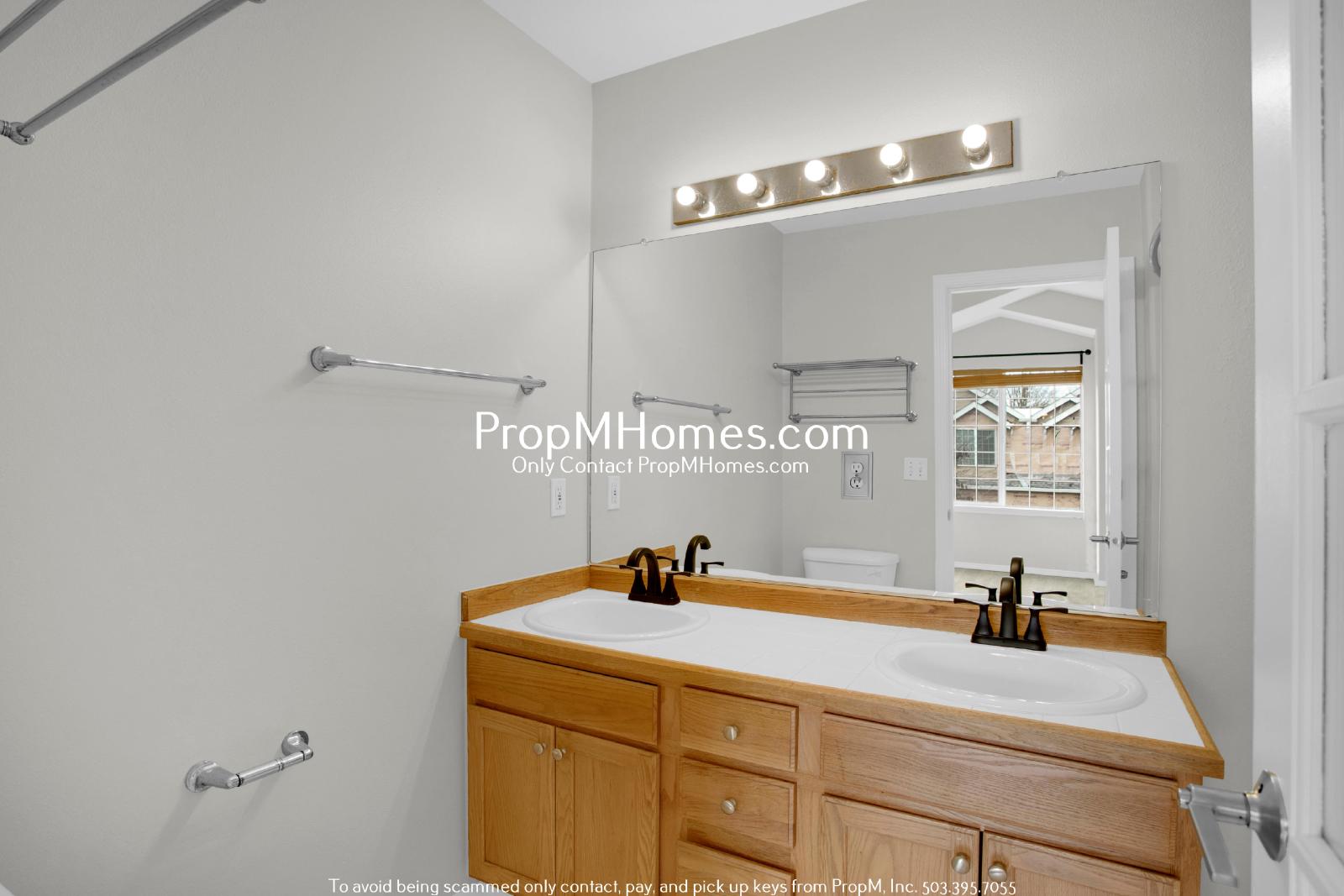 Updated Three Bedroom Townhome Near Nike & Intel! property image