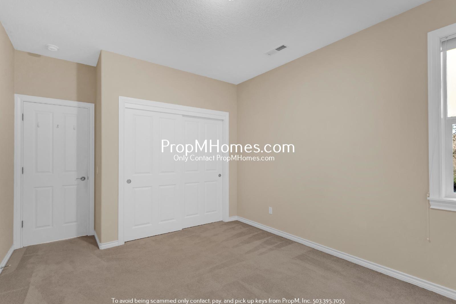 Luxury Four Bedroom Home in West Linn w/ Stunning Views! DEPOSIT SPECIAL property image